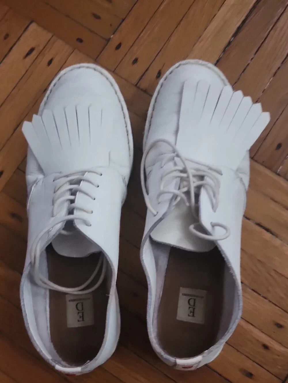 White Leather Lace-Up Kiltie Oxfords